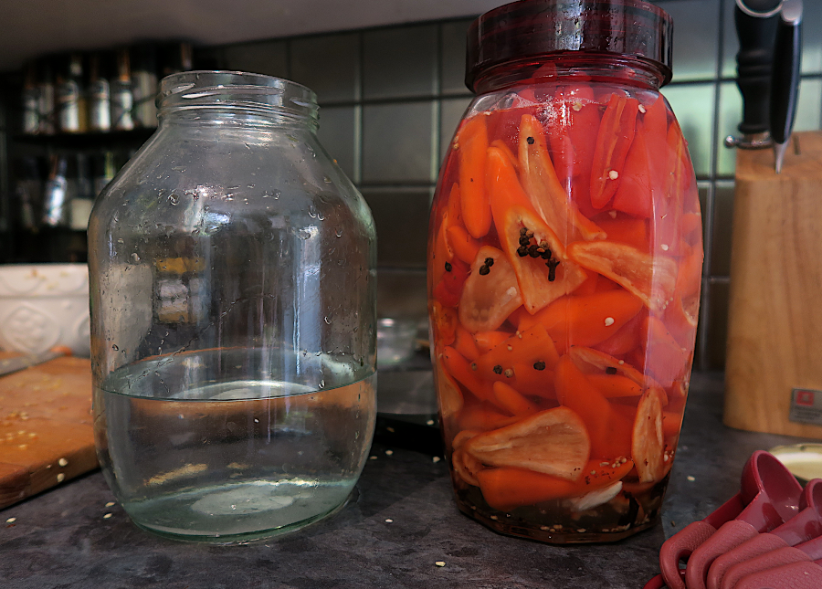 Fermenting peppers